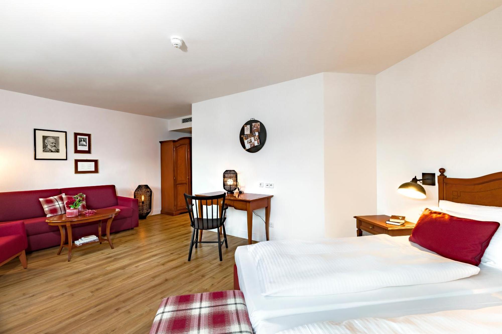 Prinzregent Hotel 4*